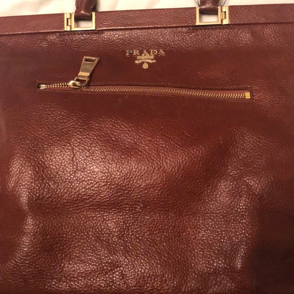 Prada large tote handbag with gold hardware - Picture 5 of 6